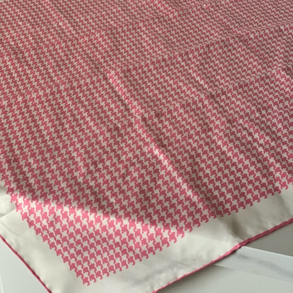 DIOR NEW with tags on Christian Dior Scarf in Rose - Picture 2 of 3